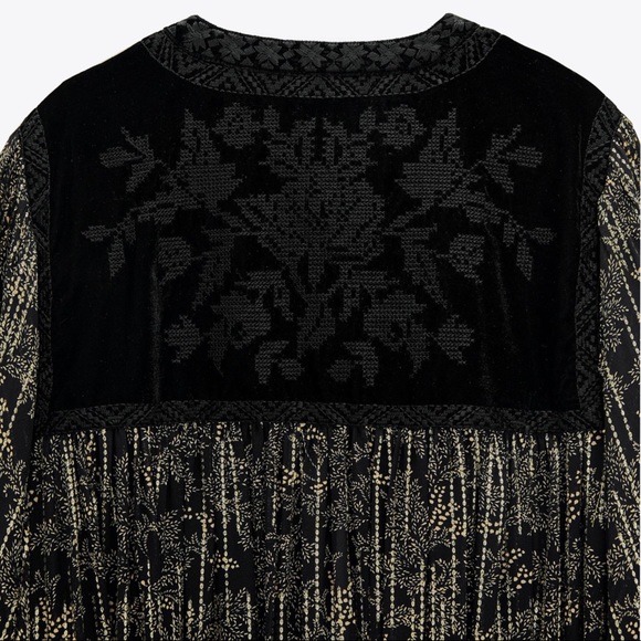 Embroidered Printed Kimono - Picture 9 of 12